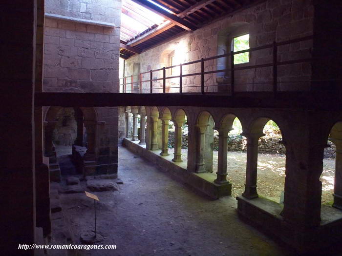 CLAUSTRO RENACENTISTA. INTERIOR PANDA SUR. ARRANQUE DE TORRE